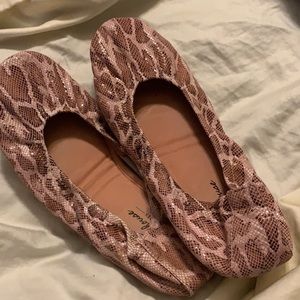 Pink shimmer snakeskin storehouse flats size 7